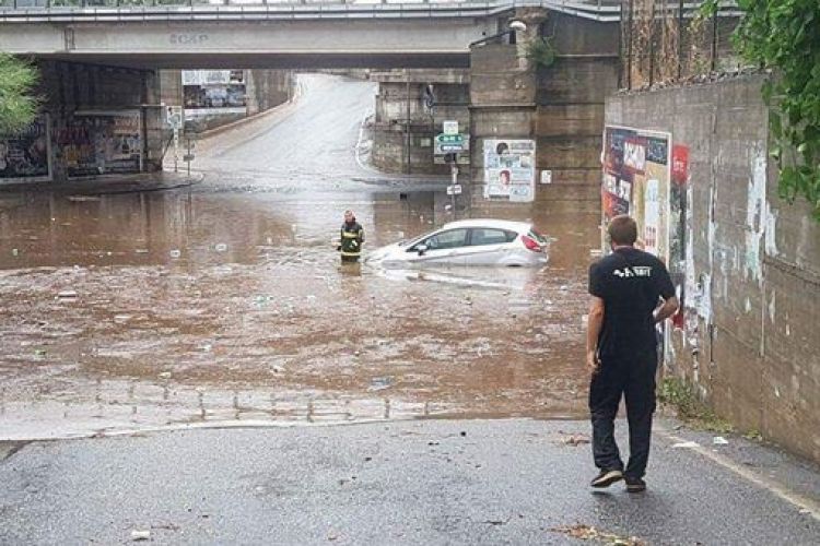 Reggio allagata, il MeetUp Reggio Cinque Stelle: «Falcomatà fa acqua da tutte le parti, finalmente faccia qualcosa per il rischio idrogeologico con manutenzioni ed infrastrutture»